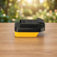 Lade das Bild in den Galerie-Viewer, DeWalt 20V auf Kobalt 24V Batterieadapter