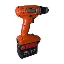 Lade das Bild in den Galerie-Viewer, Milwaukee 18V auf Black & Decker 18V Ni-Cd Akkuadapter