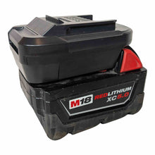 Lade das Bild in den Galerie-Viewer, Milwaukee 18V auf Ozito PXC 18V Batterieadapter