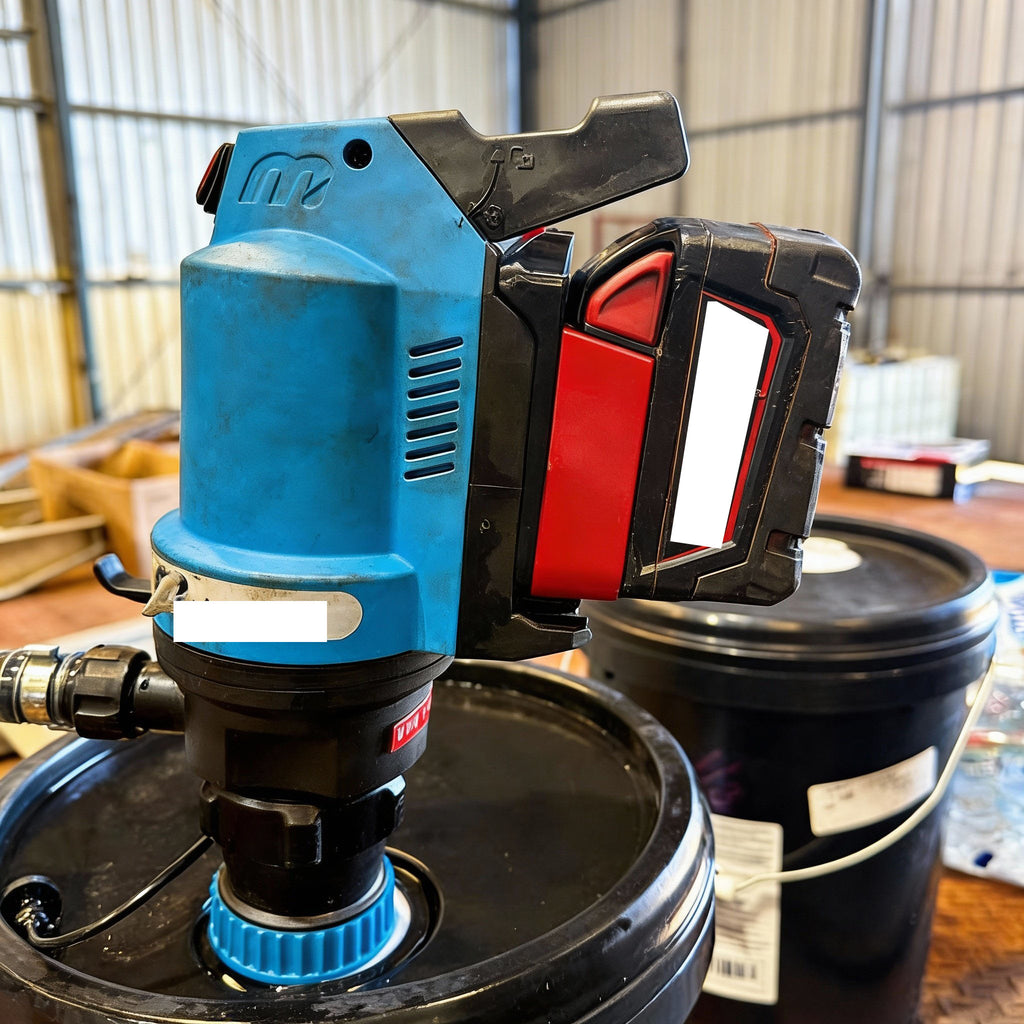 Milwaukee 18V auf MacNaught 18V Akkuadapter (Pumpe, Fettpresse)