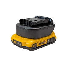 Lade das Bild in den Galerie-Viewer, DeWalt 20V auf CAT 18V Batterieadapter
