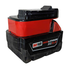 Lade das Bild in den Galerie-Viewer, Milwaukee 18V auf Black and Decker 20V Batterieadapter
