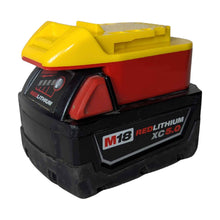 Lade das Bild in den Galerie-Viewer, Milwaukee 18V auf DeWalt 20V Batterieadapter

