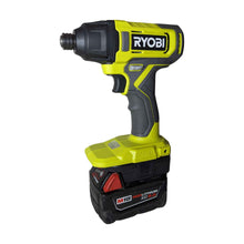 Lade das Bild in den Galerie-Viewer, Milwaukee 18V auf Ryobi 18V Batterieadapter
